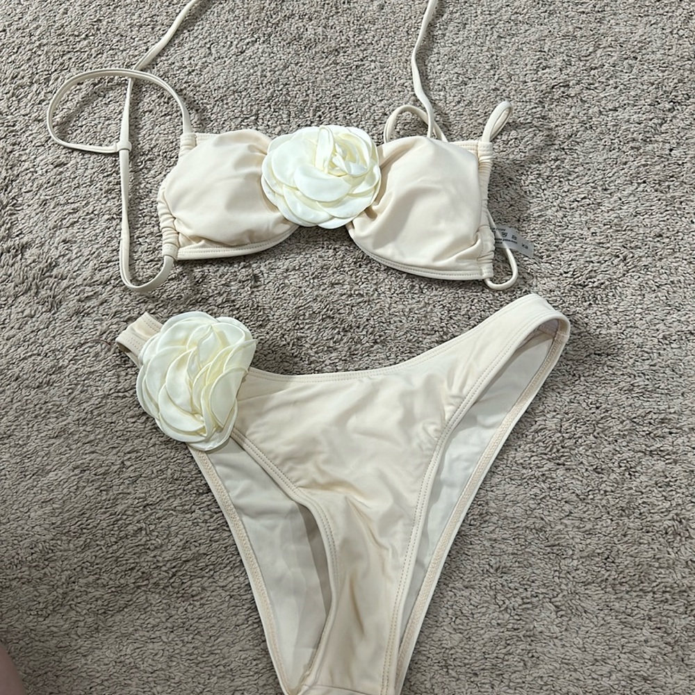 NWT bikini set